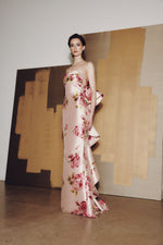 STRAPLESS GOWN