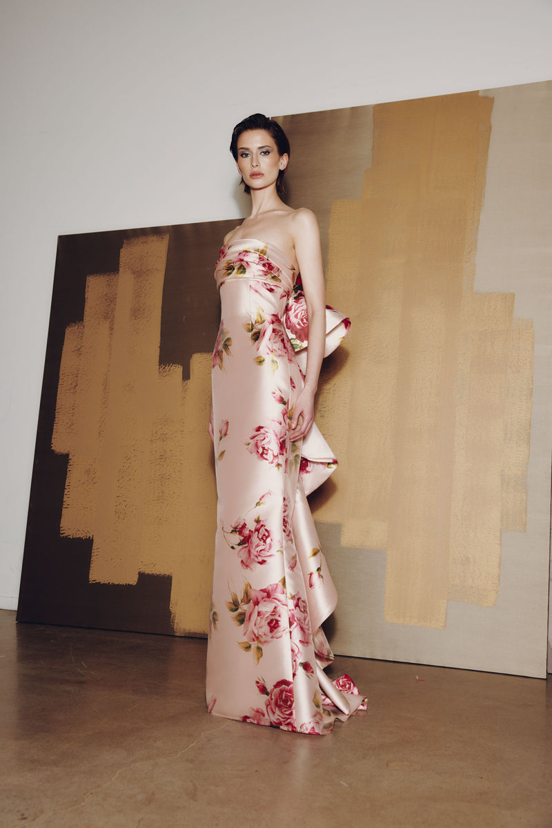 STRAPLESS GOWN