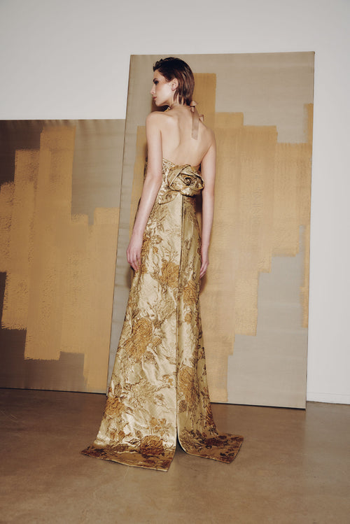 STRAPLESS GOWN